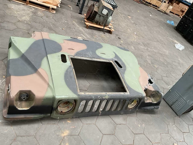 Hummer motorkap - afbeelding 3 van  6