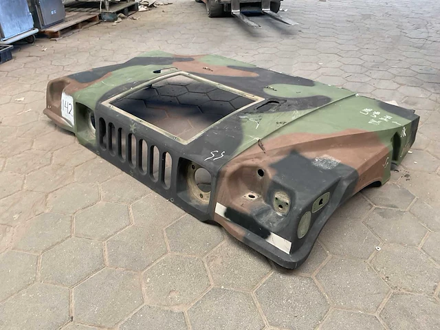 Hummer motorkap - afbeelding 1 van  6