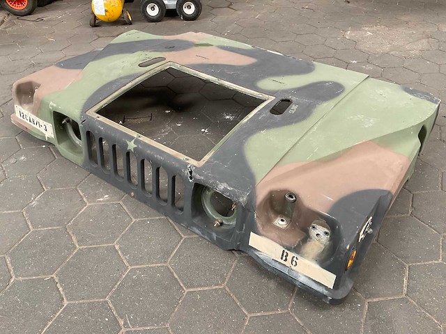 Hummer motorkap - afbeelding 1 van  8