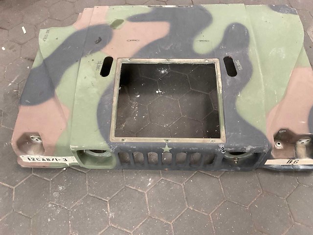 Hummer motorkap - afbeelding 7 van  8