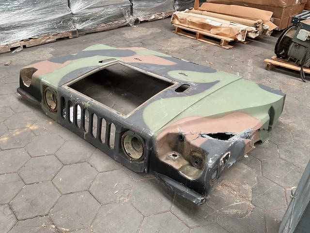 Hummer motorkap - afbeelding 1 van  6