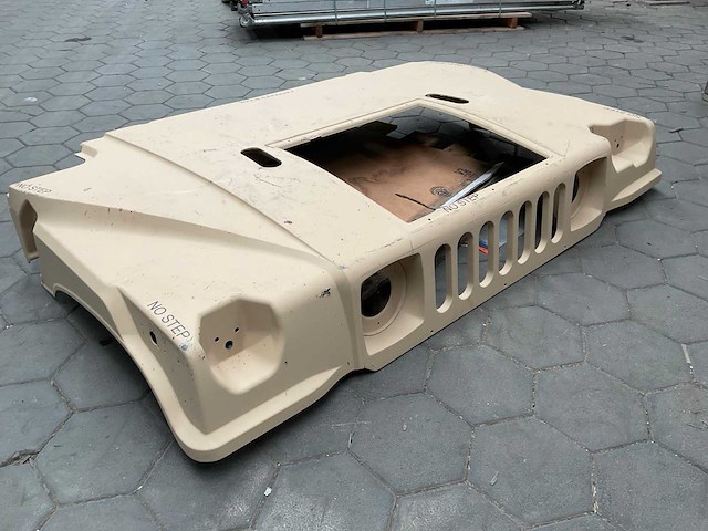 Hummer motorkap - afbeelding 1 van  6