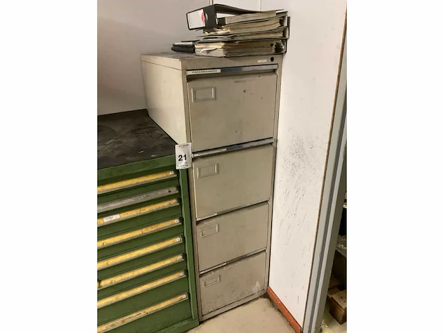 Huni kast met diverse onderdelen, gereedschappen en accessoires (3x) - afbeelding 14 van  24