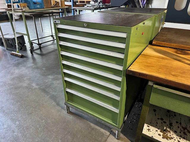 Huni ladenkast met machinegereedschappen - afbeelding 3 van  10
