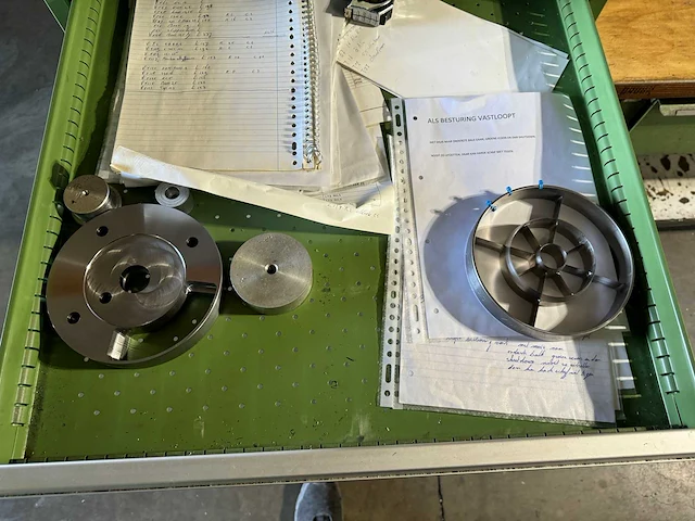 Huni ladenkast met machinegereedschappen - afbeelding 6 van  10