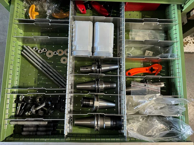 Huni ladenkast met machinegereedschappen - afbeelding 7 van  10