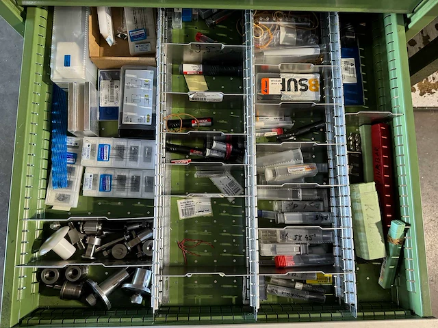 Huni ladenkast met machinegereedschappen - afbeelding 8 van  10