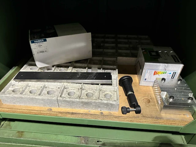 Huni ladenkast met machinegereedschappen - afbeelding 8 van  11