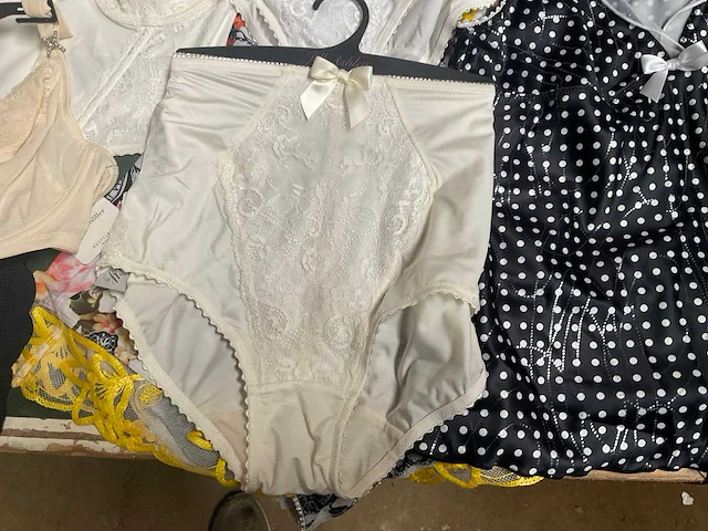 Hunkemoller & jill ashley lingerie (100x) - afbeelding 19 van  20