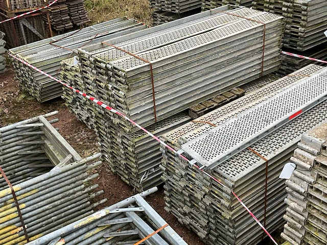 Hünnebeck bosta stalen vloerdeel (550x) - afbeelding 4 van  6