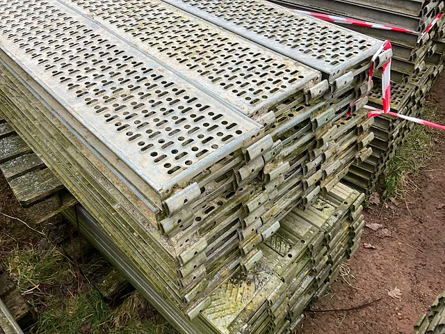 Hünnebeck bosta stalen vloerdeel (550x) - afbeelding 6 van  6