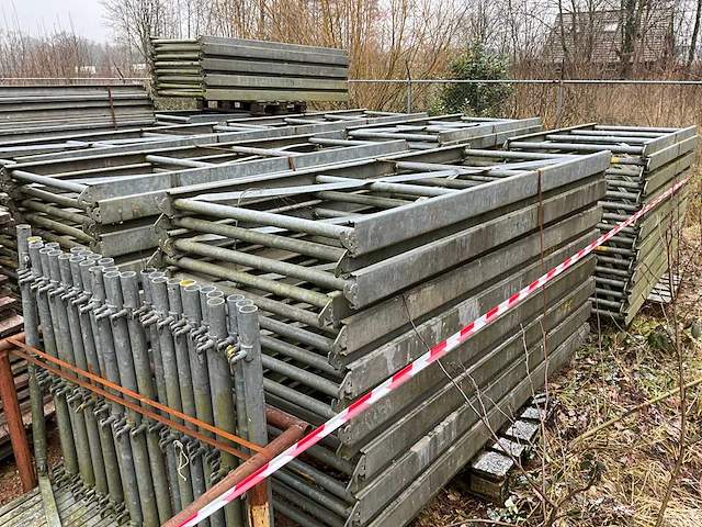 Hünnebeck bosta steiger - afbeelding 12 van  15