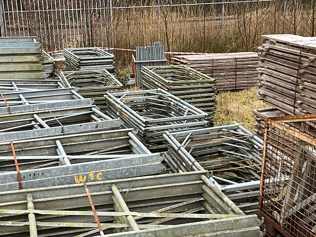 Hünnebeck bosta steiger - afbeelding 13 van  17