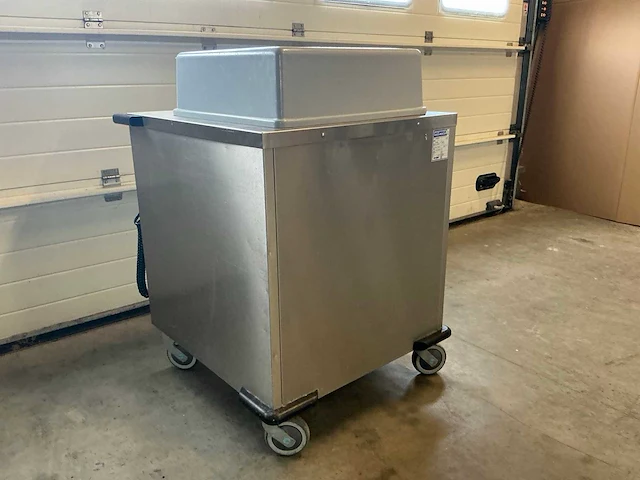 Hupfer verwarmde stapelaar bordenverwarmer - afbeelding 3 van  13