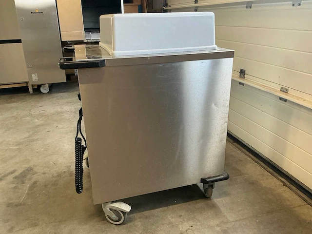 Hupfer verwarmde stapelaar bordenverwarmer - afbeelding 8 van  13