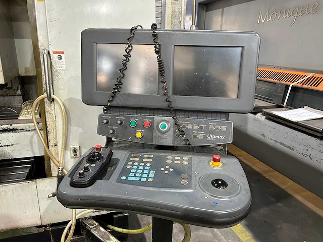 Hurco - bmc 4020 - cnc-milling machine - afbeelding 10 van  11