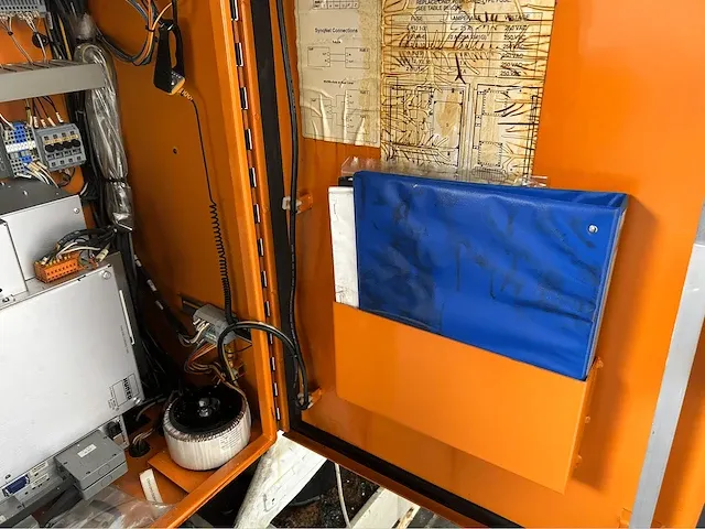 Hurco - vm-1 - cnc bewerkingscentra - afbeelding 4 van  16