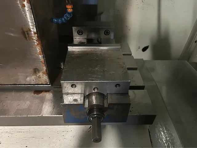 Hurco - vm-10 - cnc bewerkingscentra - afbeelding 22 van  22