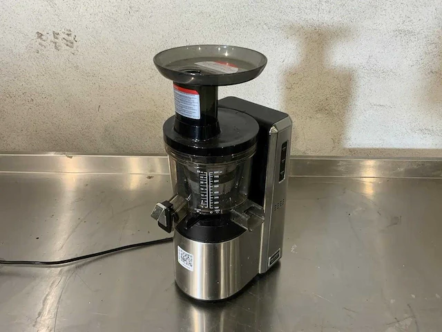Hurom - hw-sbe18 - slowjuicer - afbeelding 1 van  3