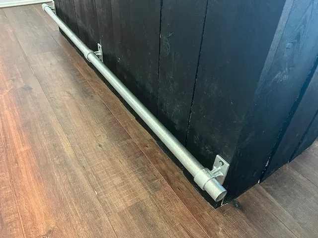 Husky - verlichte bar met barkoelkast en bartafel - afbeelding 12 van  23