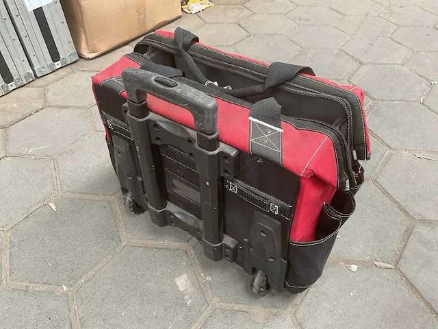 Husky gereedschapskoffer - afbeelding 4 van  5