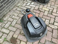 Husqvarna 105 robotmaaier - afbeelding 2 van  4