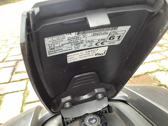 Husqvarna 105 robotmaaier - afbeelding 4 van  4
