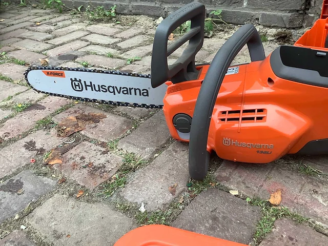 Husqvarna 136li kettingzaag - afbeelding 4 van  5