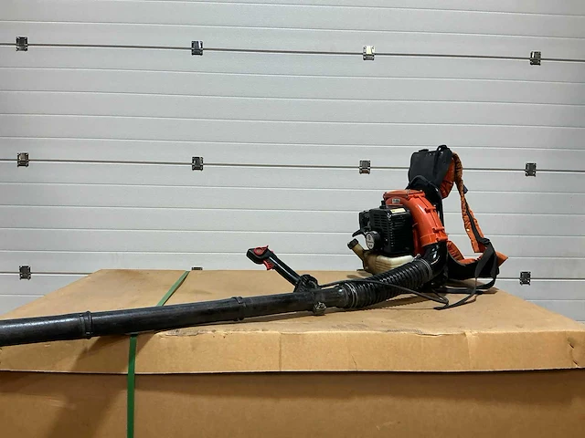 Husqvarna 141b bladblazer - afbeelding 2 van  6