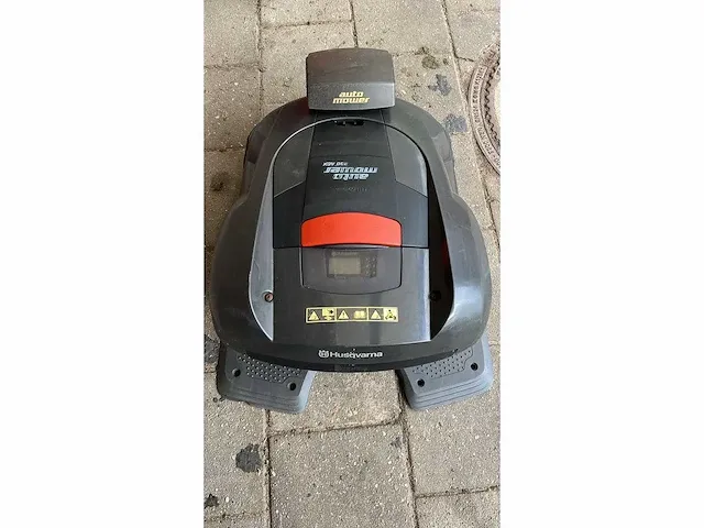 Husqvarna 220ac robotmaaier - afbeelding 5 van  5