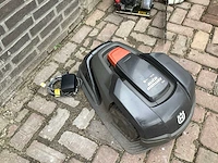 Husqvarna 305 robotmaaier - afbeelding 2 van  3