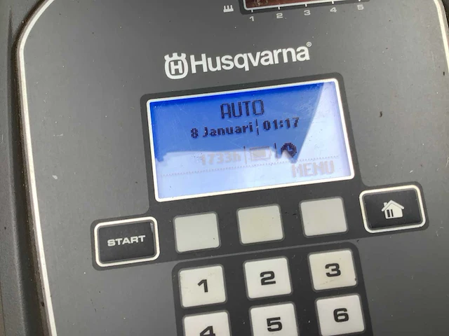 Husqvarna 305 robotmaaier - afbeelding 3 van  3