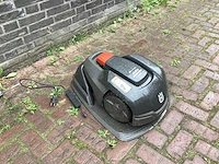 Husqvarna 305 robotmaaier - afbeelding 2 van  3