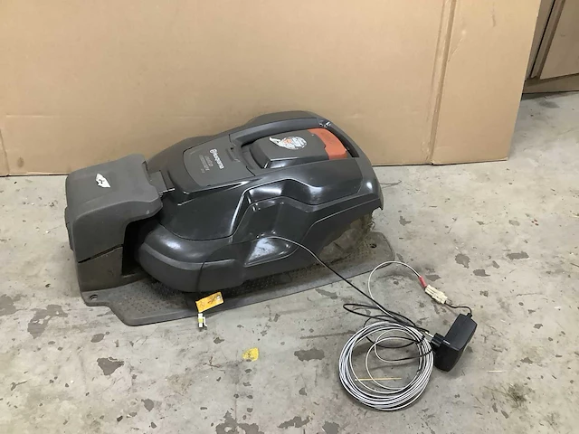 Husqvarna 310 robotmaaier - afbeelding 1 van  6