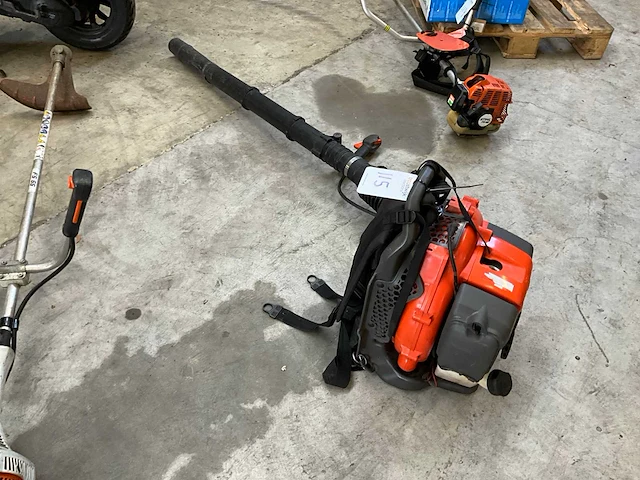 Husqvarna 350bt bladblazer - afbeelding 2 van  8