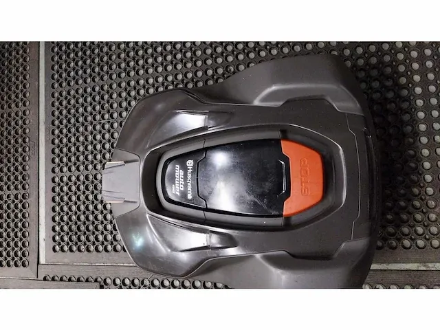 Husqvarna 450x robotmaaier - afbeelding 3 van  5