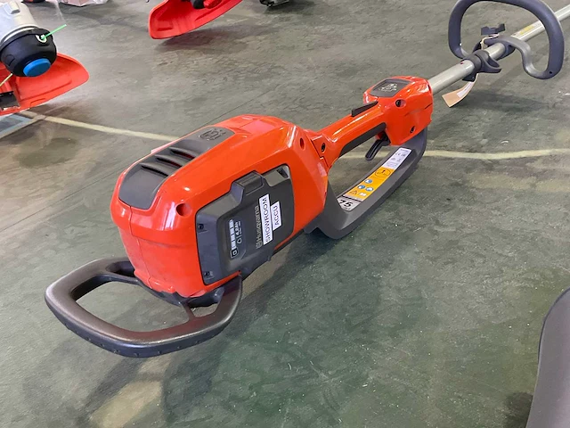 Husqvarna 536 lipx accu stoksnoeizaag - afbeelding 5 van  6