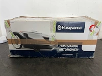 Husqvarna automower® 305 robotmaaier - 600m2 - afbeelding 2 van  3