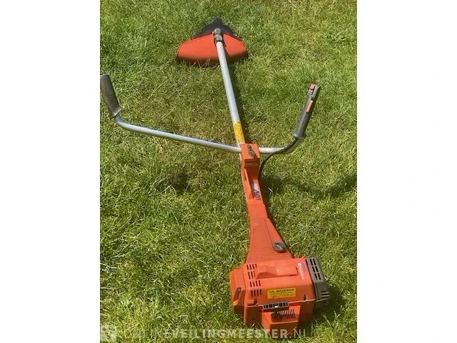 Husqvarna bosmaaier 250r met meskop husqvarna, 250r prof, oranje - afbeelding 1 van  4