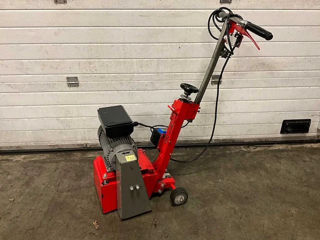 Husqvarna cg 200s vloerfreesmachine - afbeelding 1 van  7