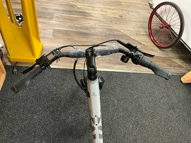Husqvarna eco city 1 elektrische fiets - afbeelding 8 van  11