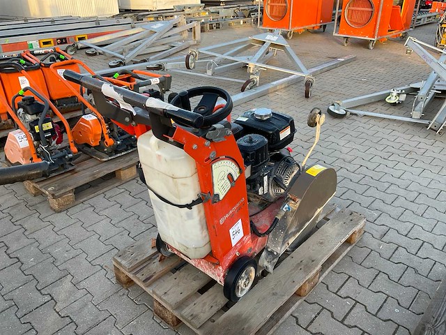 Husqvarna fs400lv asfaltzaagmachine / betonzaagmachine - afbeelding 6 van  13