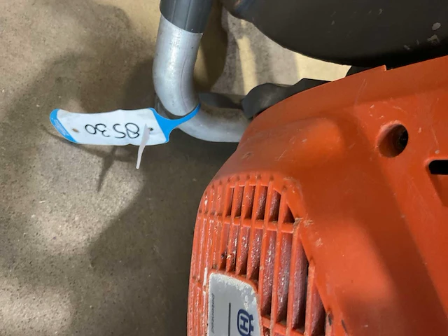 Husqvarna k970 bandenzaag + drukvat - afbeelding 4 van  4