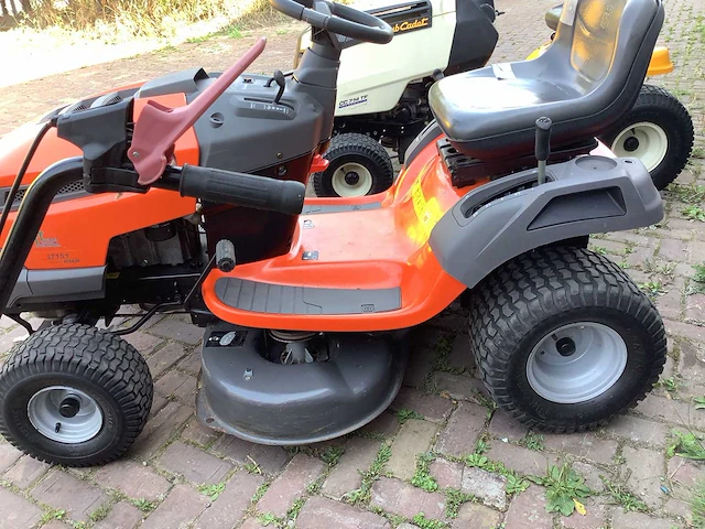 Husqvarna lt5 zitmaaier - afbeelding 3 van  5