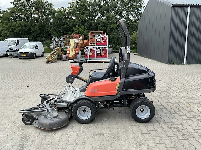 Husqvarna pt26d commercial 4x4 zitmaaier met aanbouwdelen - afbeelding 2 van  43