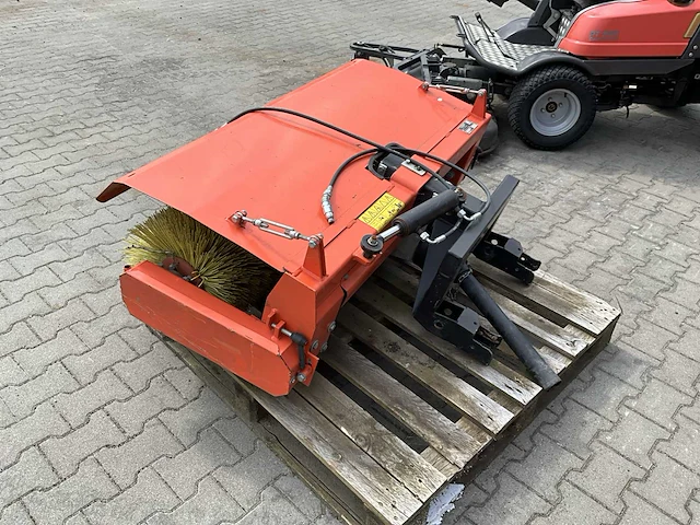 Husqvarna pt26d commercial 4x4 zitmaaier met aanbouwdelen - afbeelding 5 van  43