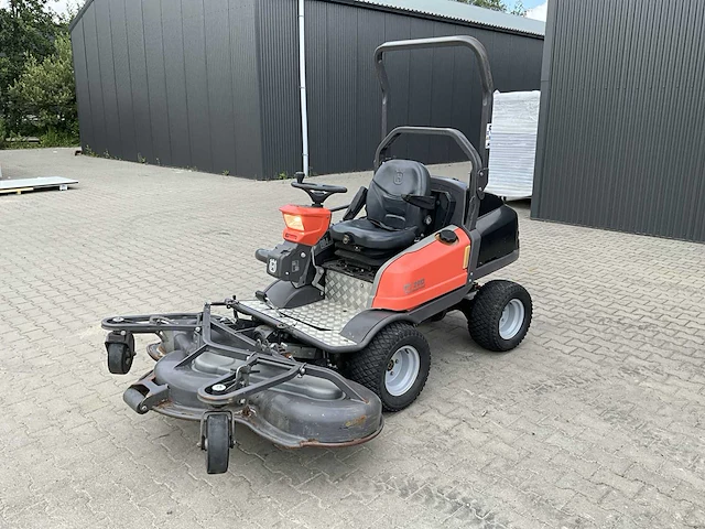 Husqvarna pt26d commercial 4x4 zitmaaier met aanbouwdelen - afbeelding 10 van  43