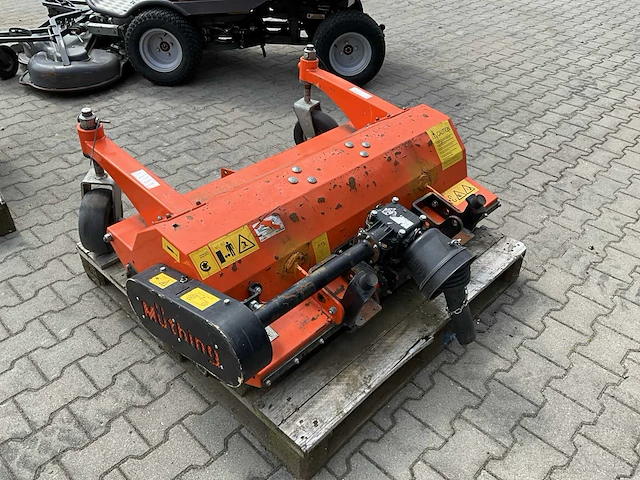 Husqvarna pt26d commercial 4x4 zitmaaier met aanbouwdelen - afbeelding 14 van  43