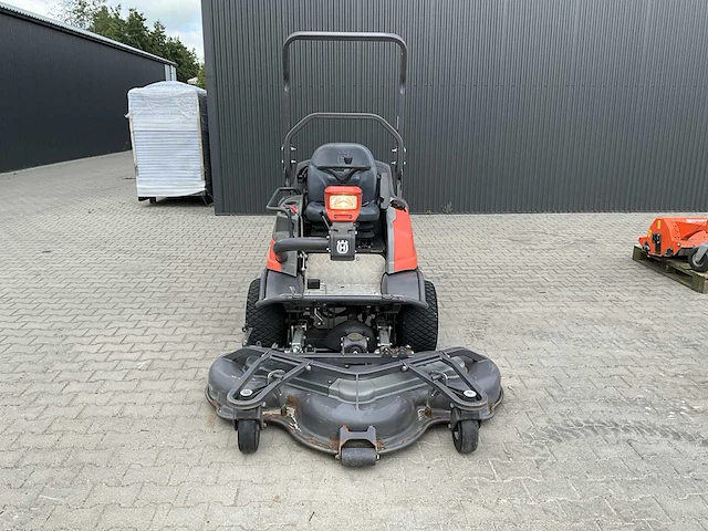 Husqvarna pt26d commercial 4x4 zitmaaier met aanbouwdelen - afbeelding 39 van  43