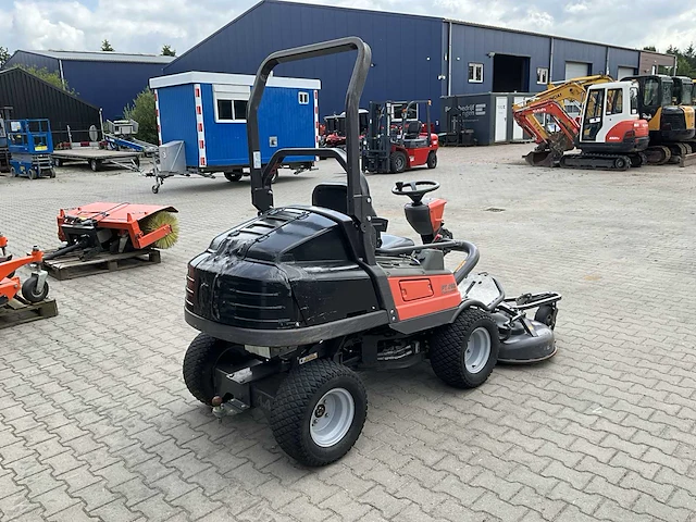 Husqvarna pt26d commercial 4x4 zitmaaier met aanbouwdelen - afbeelding 41 van  43
